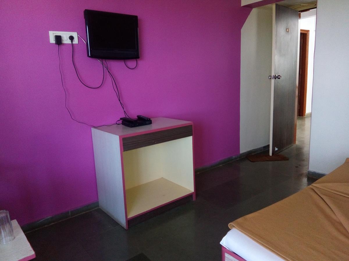 Hotel Guruji Alībāg Zewnętrze zdjęcie