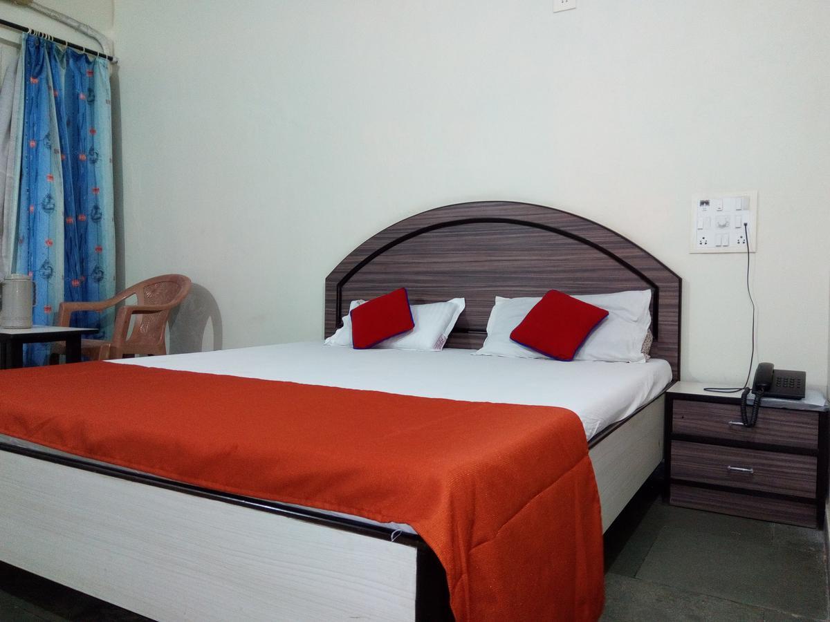 Hotel Guruji Alībāg Zewnętrze zdjęcie
